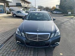 Grau Gebraucht 2009 Mercedes E250 Avantgarde Limousine | 13.499 € (Fairer Preis)