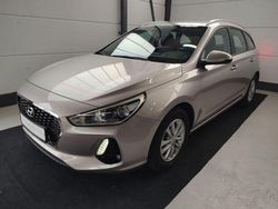 Silber Gebraucht 2018 Hyundai i30 Select Kombi | 10.850 € (Fairer Preis)