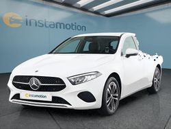 Weiß Gebraucht 2024 Mercedes A250 Kleinwagen | 31.599 € (Fairer Preis)