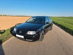 Schwarz Gebraucht 1999 VW Bora Highline Limousine | 3.000 € (Etwas zu teuer)
