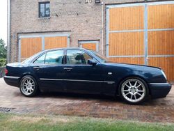 Blau Gebraucht 1998 Mercedes E430 Avantgarde Limousine | 6.999 € (Etwas zu teuer)