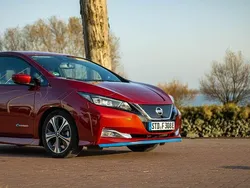 Rot Gebraucht 2018 Nissan Leaf Tekna Kleinwagen | 10.400 €