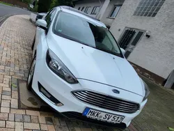 Weiß Gebraucht 2018 Ford Focus Cool & Connect Kombi | 8.400 € (Guter Preis)