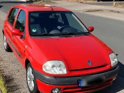 Rot Gebraucht 2001 Renault Clio II Kleinwagen | 1.399 € (Guter Preis)
