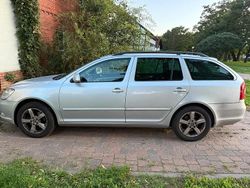Silber Gebraucht 2012 Skoda Octavia Elegance Kombi | 3.900 € (Superpreis)