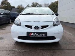 Weiß Gebraucht 2008 Toyota Aygo Basis Kleinwagen | 990 € (Fairer Preis)