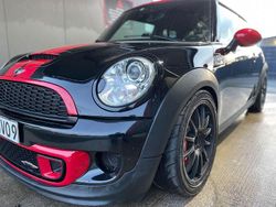 Schwarz Gebraucht 2011 Mini John Cooper Works Kleinwagen | 22.950 €
