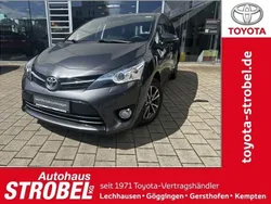 Marlingrau metallic Gebraucht 2013 Toyota Verso Life Van / Kleinbus | 13.790 € (Etwas zu teuer)