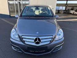 Weiß Gebraucht 2010 Mercedes B160 Van / Kleinbus | 5.850 € (Fairer Preis)