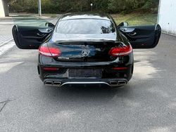 Schwarz Gebraucht 2025 Mercedes 180 AMG line Limousine | 16.000 €