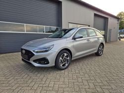 Shimmering silver meta... Neu 2025 Hyundai i30 Kombi | 22.650 € (Fairer Preis)