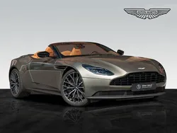 Grau Gebraucht 2023 Aston Martin DB11 Cabrio | 176.535 € (Teuer)