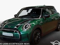 Grün Gebraucht 2024 Mini Cooper SE Kleinwagen | 24.480 € (Etwas zu teuer)