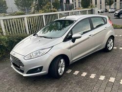 Silber Gebraucht 2015 Ford Fiesta Kleinwagen | 6.500 € (Guter Preis)