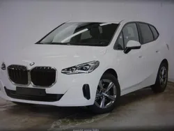 Weiß Gebraucht 2024 BMW 216 Active Tourer Van / Kleinbus | 26.500 € (Fairer Preis)
