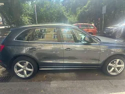 Grau Gebraucht 2011 Audi Q5 SUV | 14.400 € (Fairer Preis)