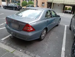 Grau Gebraucht 2004 Mercedes C180 Limousine | 2.200 € (Fairer Preis)