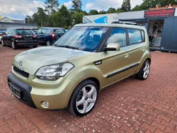 Grün Gebraucht 2010 Kia Soul Vision SUV | 7.990 € (Teuer)