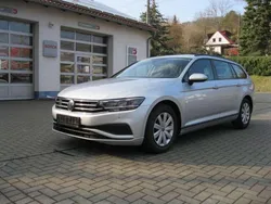 Pyrit silber (metallic) Gebraucht 2018 VW Passat Comfortline Kombi | 15.800 € (Fairer Preis)