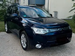 Blau Gebraucht 2013 Mitsubishi Outlander SUV | 10.399 €