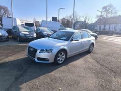 Silber Gebraucht 2011 Audi A4 Attraction Limousine | 8.900 € (Fairer Preis)