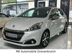 Weiß Gebraucht 2015 Peugeot 208 Allure Kleinwagen | 10.398 € (Teuer)