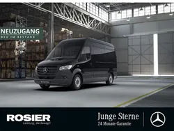 Schwarz / obsidianschwarz Gebraucht 2023 Mercedes Sprinter Van | 38.021 € (Etwas zu teuer)