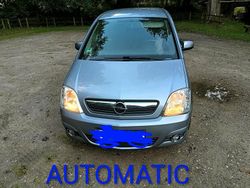 Grau Gebraucht 2006 Opel Meriva Van / Kleinbus | 2.100 € (Fairer Preis)