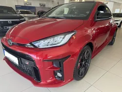Karminarot metallic Gebraucht 2023 Toyota Yaris Kleinwagen | 36.990 € (Fairer Preis)