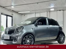 Grau Gebraucht 2018 Smart ForFour Limousine | 13.980 € (Etwas zu teuer)