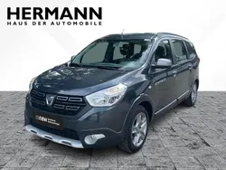 Kometengrau metallic (grau) Gebraucht 2020 Dacia Lodgy Stepway Van / Kleinbus | 17.569 € (Teuer)