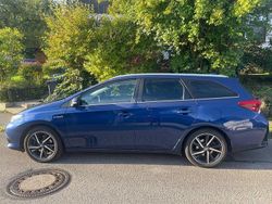 Blau Gebraucht 2018 Toyota Auris Hybrid Team Kombi | 12.490 € (Fairer Preis)