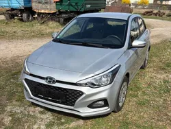Silber Gebraucht 2019 Hyundai i20 Style Limousine | 10.500 € (Fairer Preis)