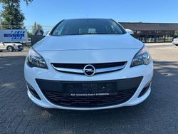 Weiß Gebraucht 2013 Opel Astra Active Limousine | 3.900 € (Guter Preis)