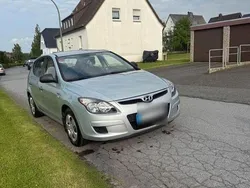 Grau Gebraucht 2010 Hyundai i30 Classic Kombi | 4.500 € (Fairer Preis)