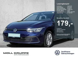 Blau Gebraucht 2021 VW Golf VIII Life Limousine | 18.890 € (Guter Preis)