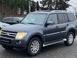 Grau Gebraucht 2008 Mitsubishi Pajero Instyle SUV | 12.800 € (Guter Preis)