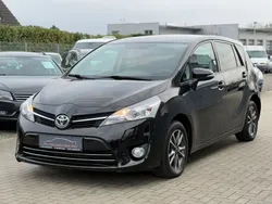 Schwarz Gebraucht 2013 Toyota Verso Life Van / Kleinbus | 10.999 € (Guter Preis)