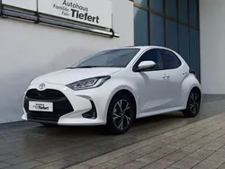 Weiß Neu 2025 Toyota Yaris Hybrid Kleinwagen | 27.850 € (Etwas zu teuer)