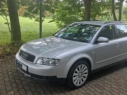 Silber Gebraucht 2002 Audi A4 Kombi | 1.800 € (Fairer Preis)