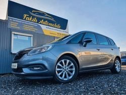 Grau Gebraucht 2018 Opel Zafira Van / Kleinbus | 9.499 € (Fairer Preis)