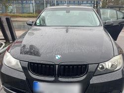 Schwarz Gebraucht 2006 BMW 318 Limousine | 2.400 € (Superpreis)
