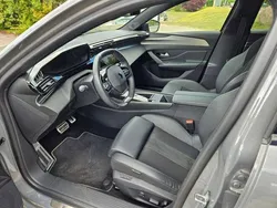 Schwarz perla nera metallic Gebraucht 2024 Peugeot 308 GT Kombi | 24.750 € (Superpreis)