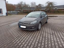 Grau Gebraucht 2013 Opel Astra Limousine | 3.300 € (Fairer Preis)