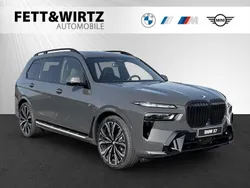 Grau Gebraucht 2024 BMW X7 M Sport SUV | 118.490 € (Teuer)
