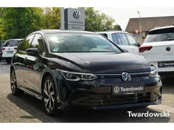 Schwarz Gebraucht 2024 VW Golf VIII R-line Limousine | 29.990 € (Fairer Preis)