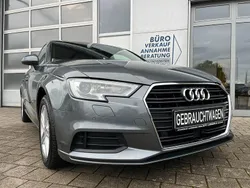 Grau Gebraucht 2020 Audi A3 Limousine | 18.890 € (Guter Preis)