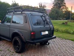 Grau Gebraucht 2020 Lada niva SUV | 20.500 € (Teuer)