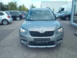 Beige Gebraucht 2016 Skoda Yeti Ambition SUV | 8.400 € (Fairer Preis)