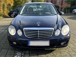 Blau Gebraucht 2008 Mercedes E220 Limousine | 6.300 €